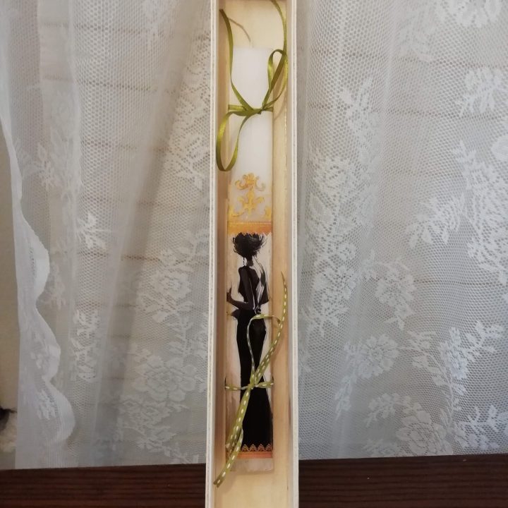 Λαμπάδα με Γυναικεία Σιλουέτα